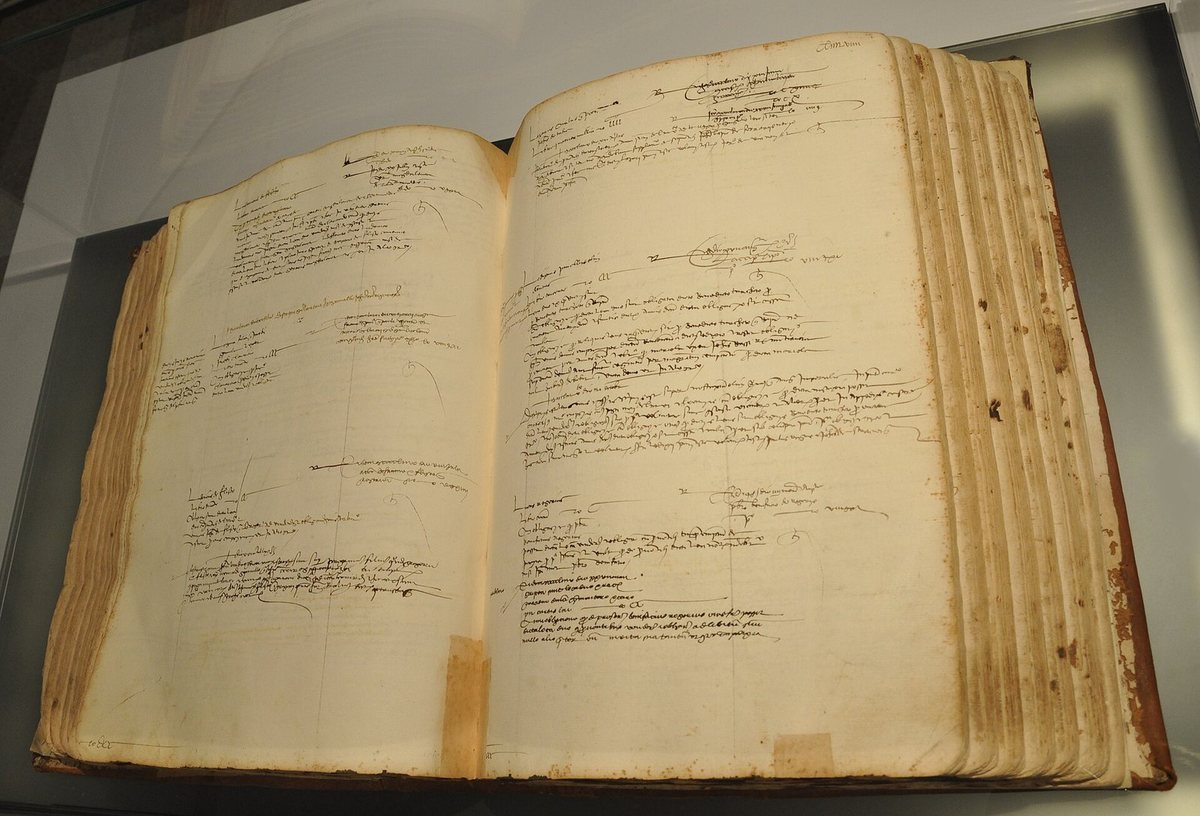 An open ledger of 1485 from the Libro delle Colonne of Genoa, held at the State Archive of Genoa.