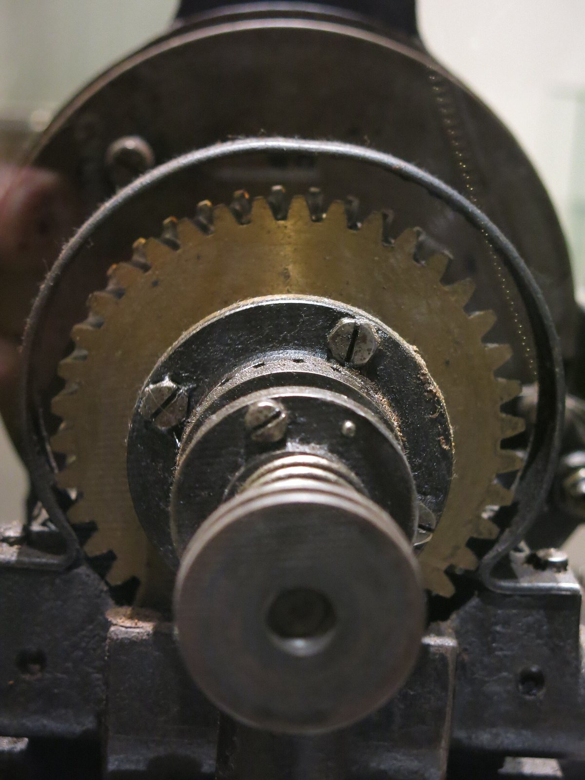The toothed gearing of an old machine, photographed close up at the Valencian Museum of Ethnology.